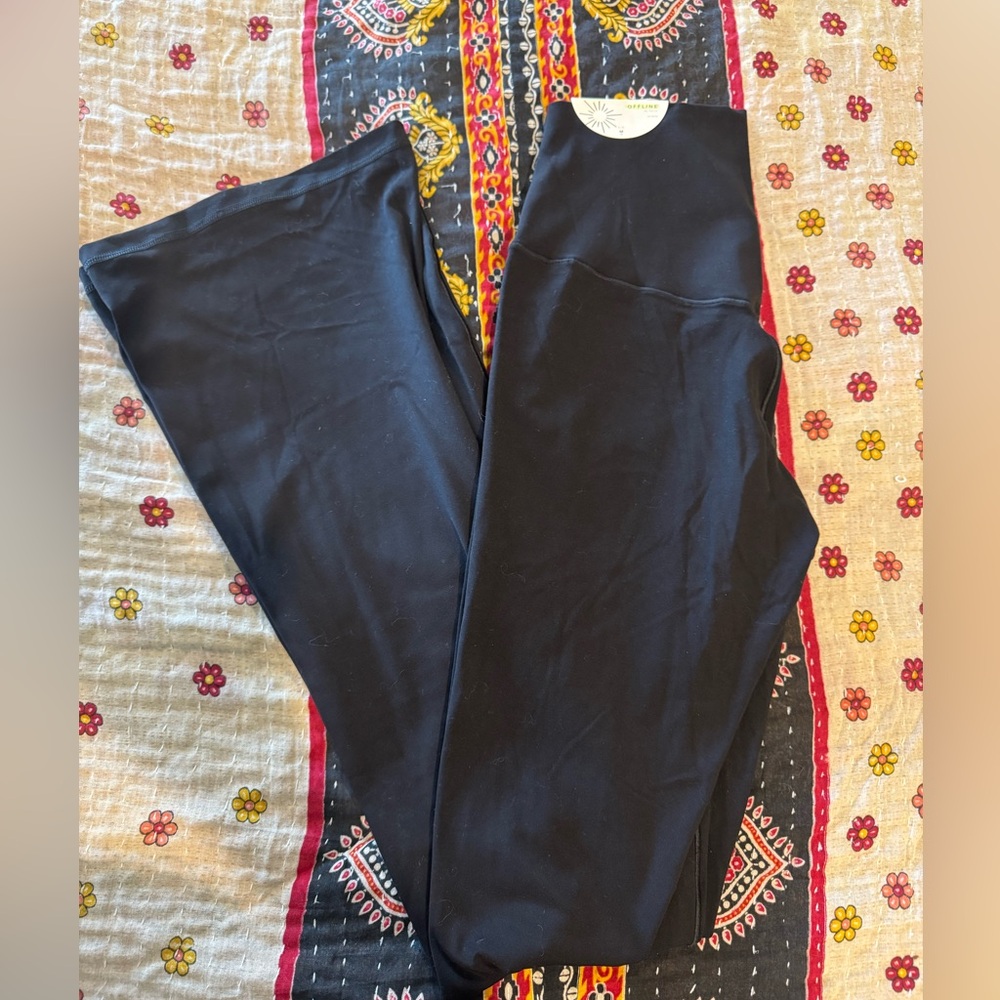 Aerie Offline Real Me Xtra Bootcut leggings- M
